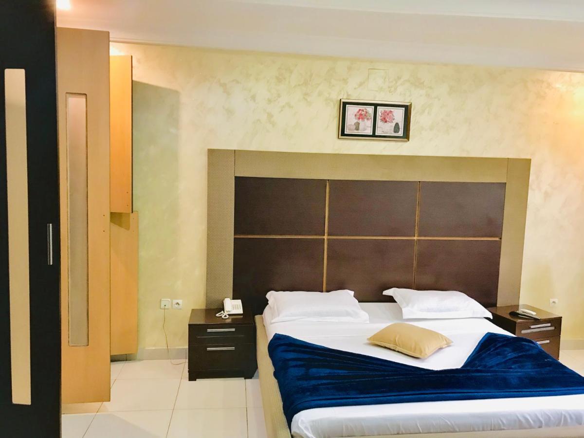 Class Hotel Браззавиль Экстерьер фото