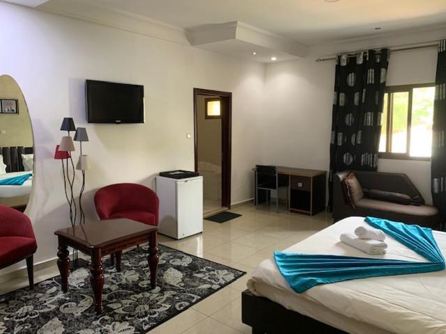 Class Hotel Браззавиль Экстерьер фото